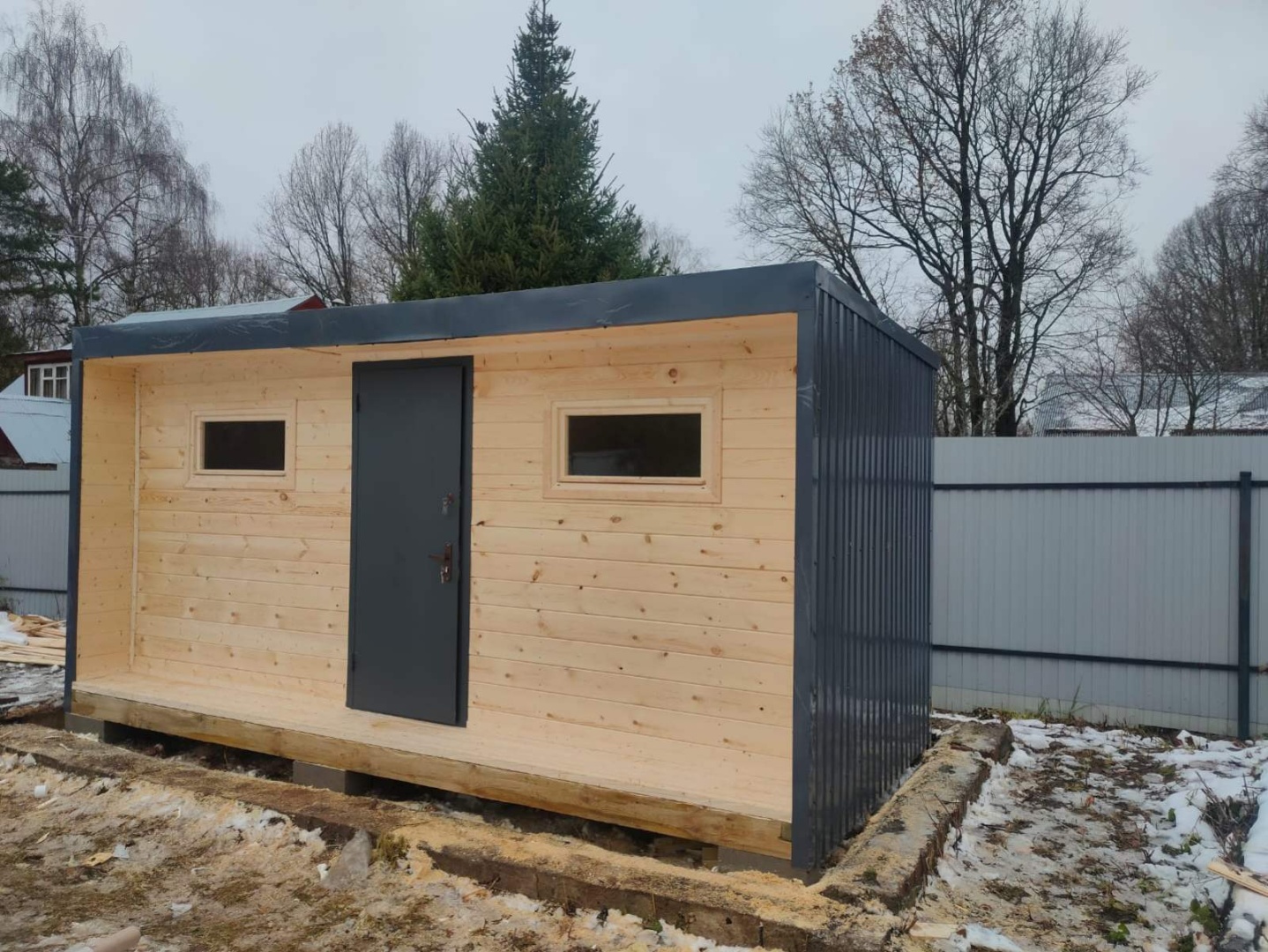 Хозблок для дачи в стиле Хай Тек 5х2,4