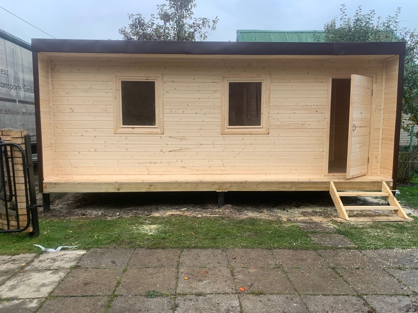 Хозблок для дачи в стиле Хай Тек 6х2,4